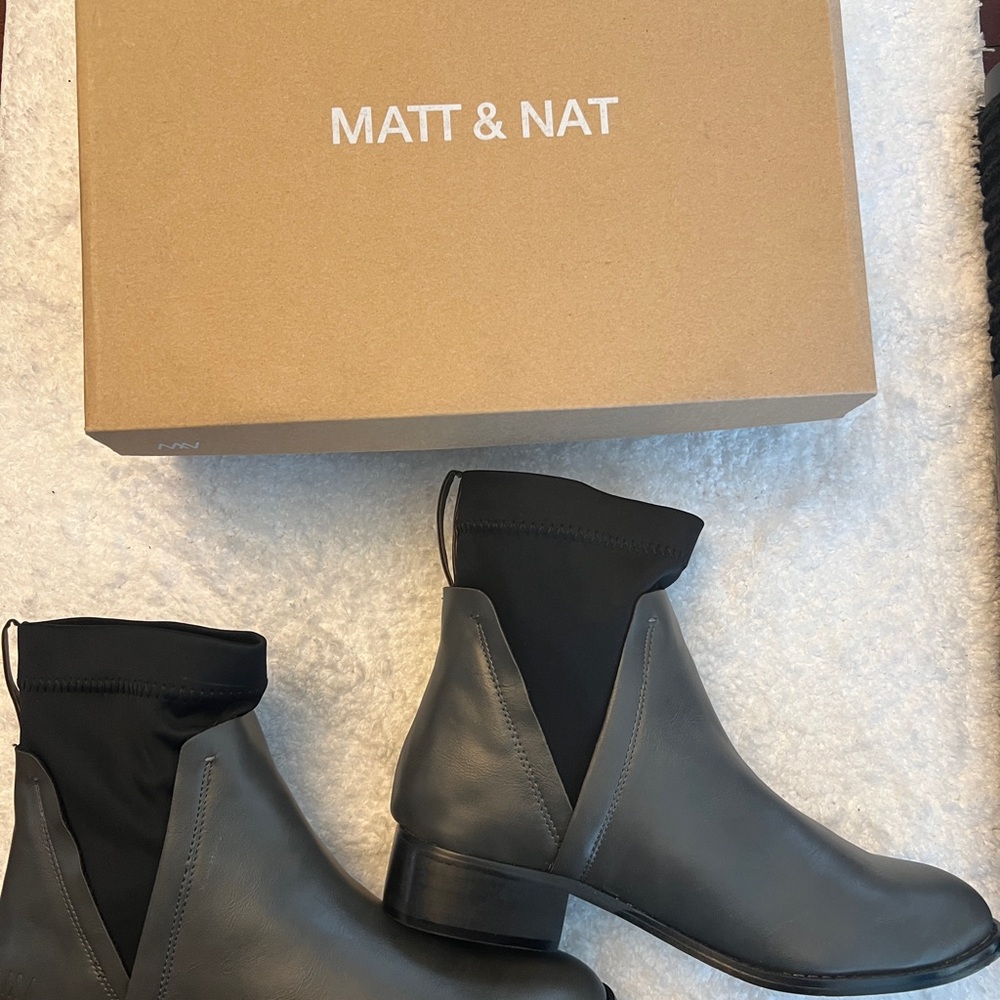 Matt & Nat Carbon Montpetit Carbon Ankle Boots - Picture 6 of 7
